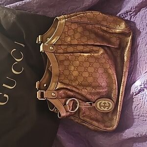 Authentic Gucci medium leather Sukey